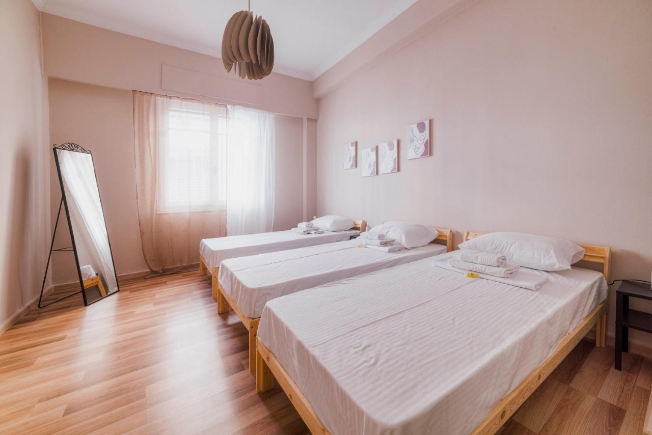The Easy In Thiseio Next To Ancient Атина Екстериор снимка